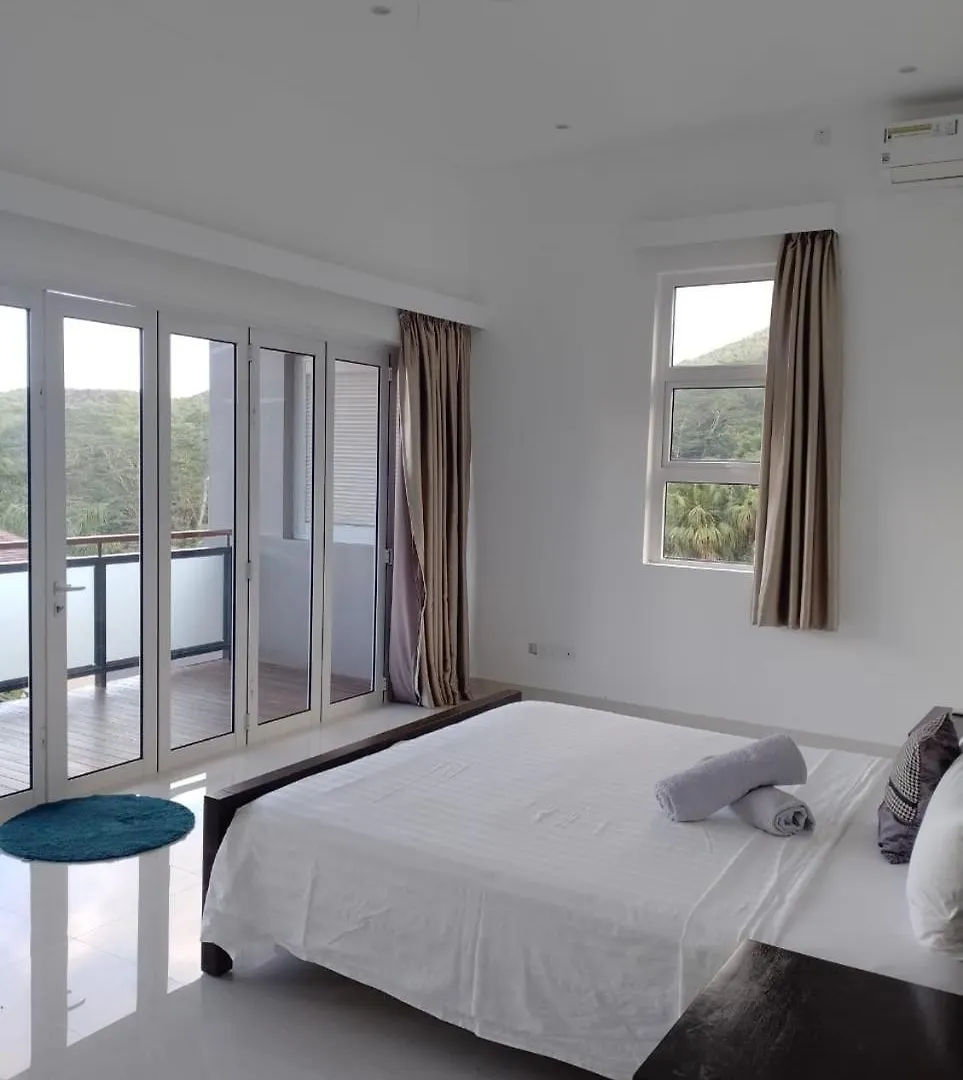 Luxury Vacation Villa In Seychelles By Cliffhanger Villas Misere 0*,  Seychelles